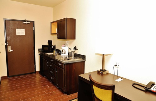 Stanley Hotel | Black Gold Suites Stanley