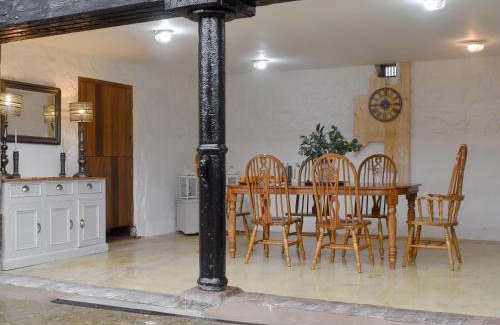 Rhydymwyn House | Black Lion Folly