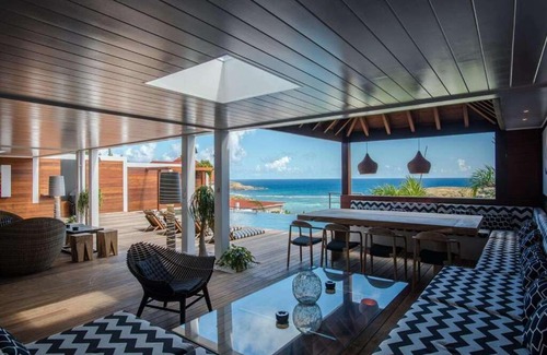 Grand Cul-de-Sac Villa | Black Pearl