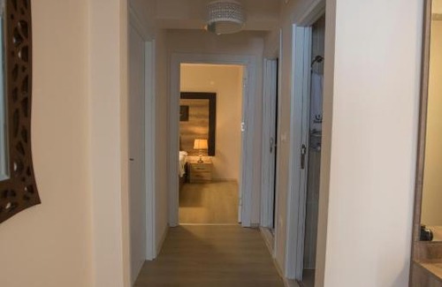 Arsin Apartment | Black Rose