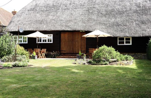 Etchinghill House | Blackbird Cottage at Boyke Manor