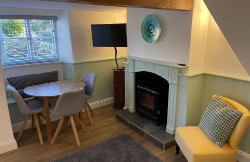 Twywell House | Blackbird Cottage