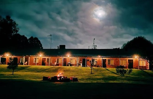 Mullalyup Hotel | Blackwood Valley Suites