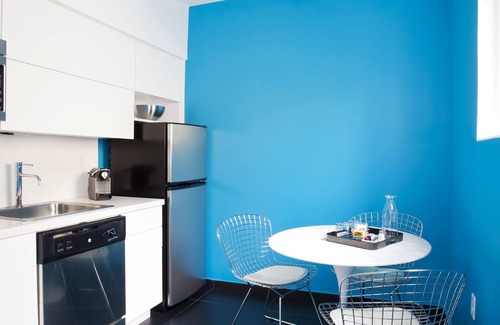 South of Fifth Apartment | Blanc Kara - Adults Only