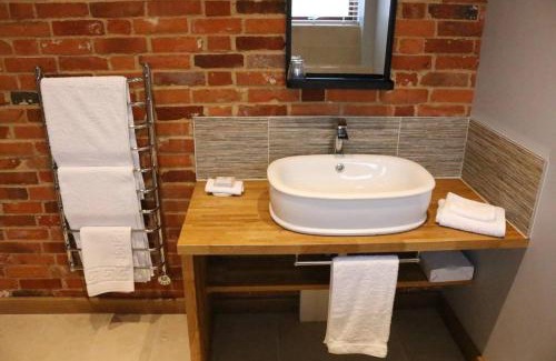 New Forest District House | Blashford Manor Farmhouse - The Shetland Cottage