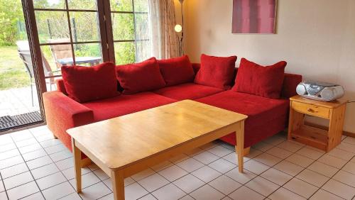 Pantow Apartment | Blaues Haus by Rujana