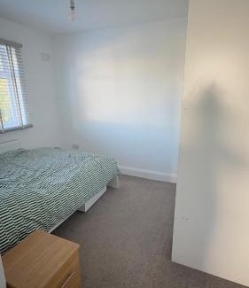 Potters Bar House | Bling Paradise