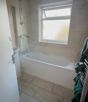 Potters Bar House | Bling Paradise