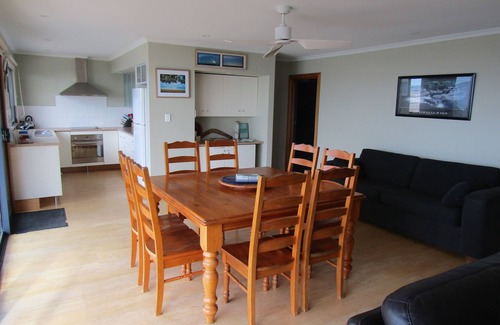 Melville House | BLISS Absolute Beachfront with uninterrupted views