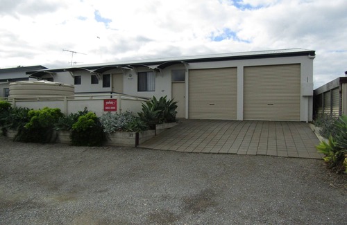 Melville House | BLISS Absolute Beachfront with uninterrupted views