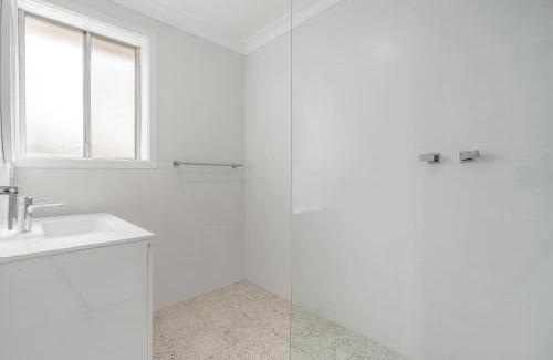 Blayney House | Blissful Blayney Home - Comfy Cosy and Sleeps 6