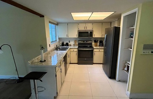 Florida Central Atlantic Coast House | Blocks a way to Universal Studios. Full Single Family with pool, and amenities.