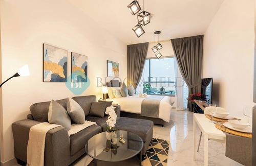 Abu Dhabi Apartment | Bloomfields Relaxing STU in Oasis Masdar City