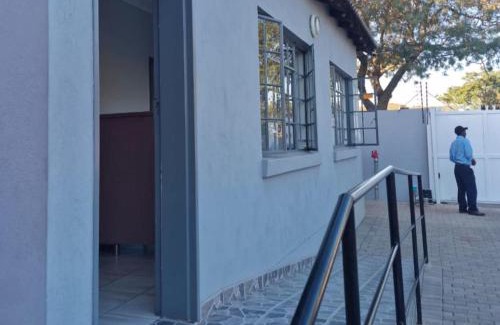 Polokwane Bed & Breakfast | Blooming Rose Bed and Breakfast