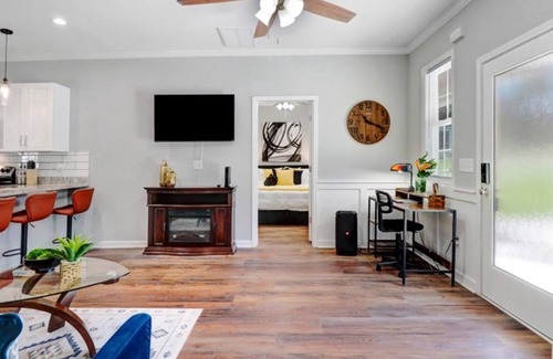 Kinston House | Blu Ivy: Skylight walk-in shower, Private en-suite in each bedroom/covered patio