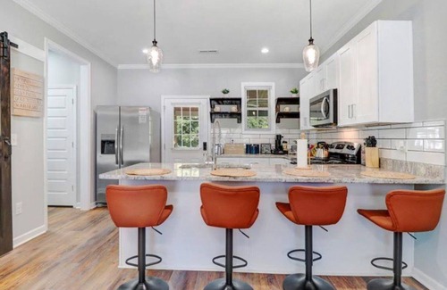 Kinston House | Blu Ivy: Skylight walk-in shower, Private en-suite in each bedroom/covered patio