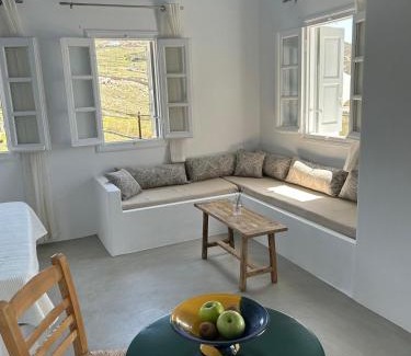 Houlakia Apartment | Blue and White Mykonos ap2