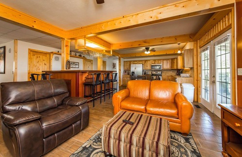 Edgemont Cabin | Blue Clouds Resort Lodge