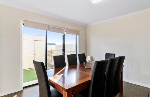 Melville House | Blue Door Retreat