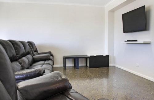 Melville House | Blue Door Retreat