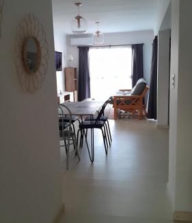 San Nicolas de los Arroyos Apartment | Blue House