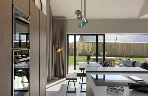 Dunholme House | Blue Iris Cottage, Ashlin Farm Barns