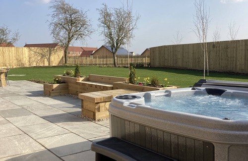 Dunholme House | Blue Iris Cottage, Ashlin Farm Barns