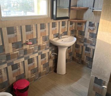 Naukuchiyatal Hotel | Blue Lotus Resort