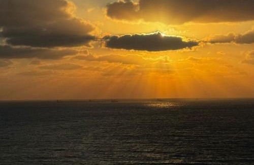 Kiryat Yam Apartment | Blue love seaview