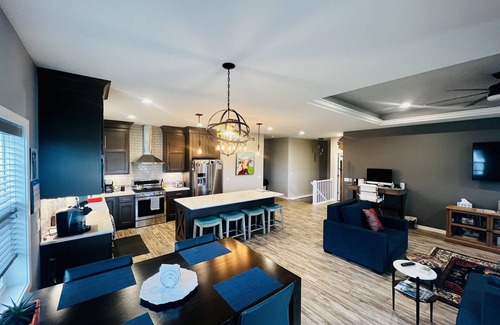 Madison House | Blue Ridge Home - Featuring 4 King Beds & 1 Queen Bed - Comfort/Luxury Awaits