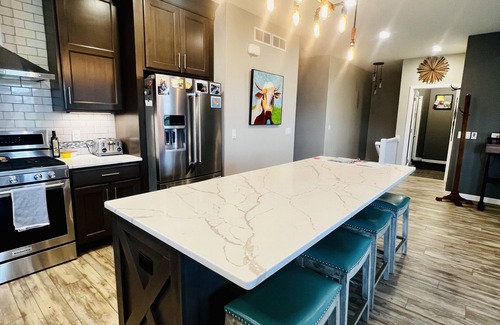 Madison House | Blue Ridge Home - Featuring 4 King Beds & 1 Queen Bed - Comfort/Luxury Awaits