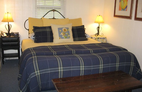 Unaka Cottage | Blue Shutter Cottage at Bear Paw - Great Mountain Getaway!