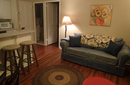 Unaka Cottage | Blue Shutter Cottage at Bear Paw - Great Mountain Getaway!