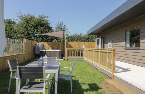 Arnold House | Bluebell Wood