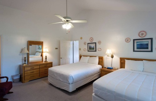 Canton House | Bluebird at Springdale: Resort Home with Golf Course and Pool Access!