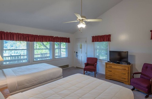 Canton House | Bluebird at Springdale: Resort Home with Golf Course and Pool Access!