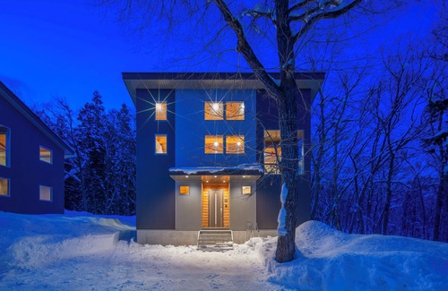 Echo Land Cottage | Bluebird Chalets by The Hakuba Collection