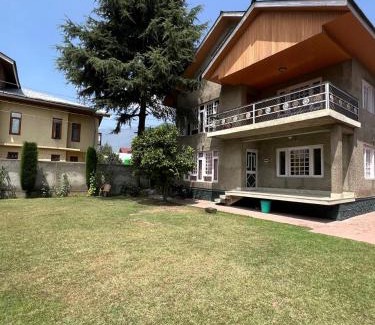 Srinagar House | Bluebird Retreat