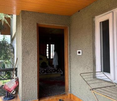 Srinagar House | Bluebird Retreat