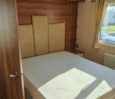 Scratby Apartment | Bluebird Skies - A cosy getaway