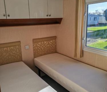 Scratby Apartment | Bluebird Skies - A cosy getaway