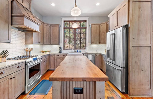 Nebo Cabin | Bluegill Lodge | Lakefront Luxury, Private Dock & Access to Camp Lake James Amenities!