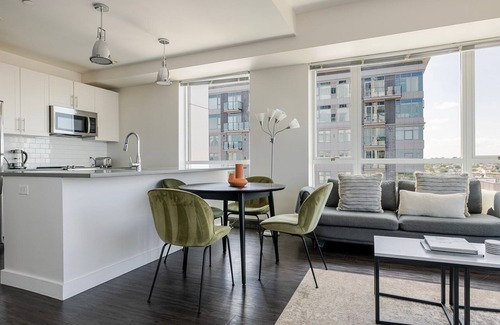 Assembly Square Apartment | Blueground | Assembly Square, pool, nr Mystic River