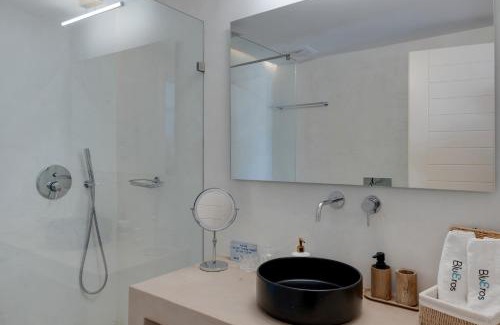 Syros Villa | Blueros - Main Villa