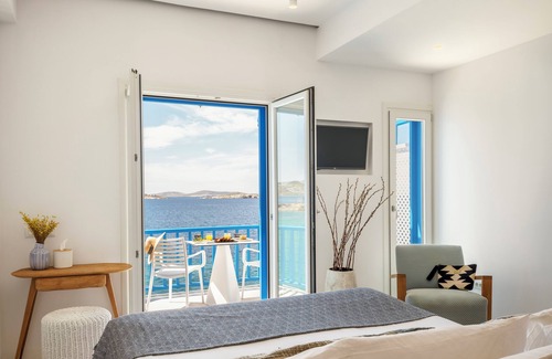 Little Venice Hotel | Bluetopia Suites