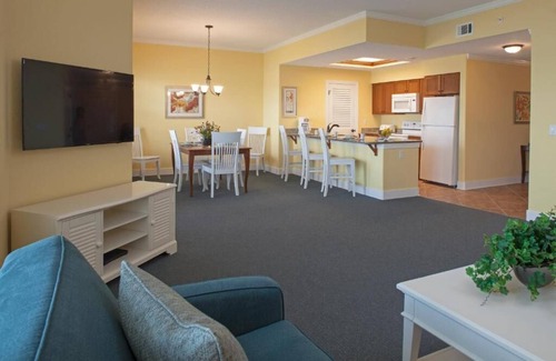 Palmetto Dunes Condo | Bluewater Resort and Marina 3br Suite Sunday Check-In
