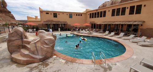 Bluff Hotel | Bluff Dwellings Resort