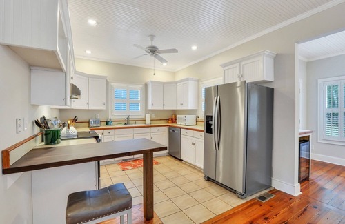 Olde Town House | Bluffton Breeze-3BR Heart of Old Town Village Home