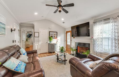 Bluffton House | Bluffton Getaway with Fenced Yard 7 Mi to Beach!