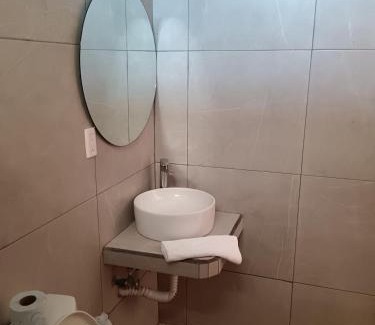 Coacoyul House | BM Zihua Casa de Huéspedes